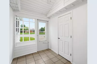 607 W Lake Avenue, New Carlisle, OH 45344 - Photo 22