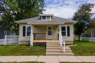 831 Jefferson St, Troy, OH 45373 - Photo 2