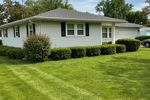 204 Warren St, Botkins, OH 45306 - Photo 2