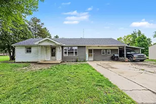 631 Baughman St, Ansonia, OH 45303 - Photo 2