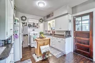 302 W Auglaize St, Wapakoneta, OH 45895 - Photo 6