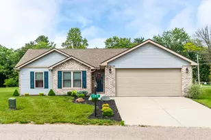 105 Pebble Crk Dr, Eaton, OH 45320 - Photo 1