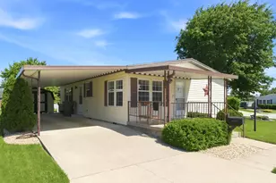 306 Village Ct, Fairborn, OH 45324 - Photo 1