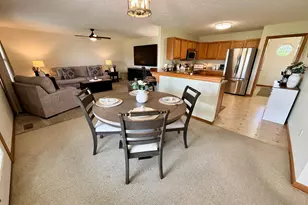 808 Lambert Dr, Piqua, OH 45356 - Photo 4