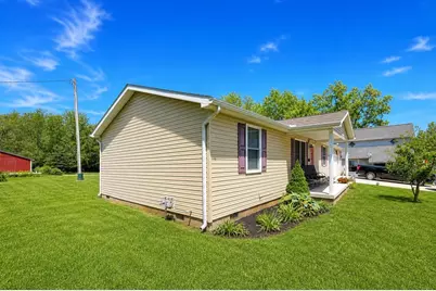 517 N Elm Street, Bellefontaine, OH 43311 - Photo 2