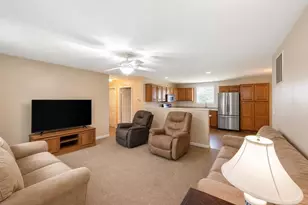 517 N Elm St, Bellefontaine, OH 43311 - Photo 4