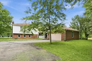 5844 Morris Rd, Springfield, OH 45502 - Photo 8