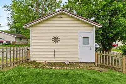 504 Center Avenue, Bellefontaine, OH 43311 - Photo 32