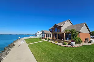 214 Mariners Point Dr, Celina, OH 45822 - Photo 2