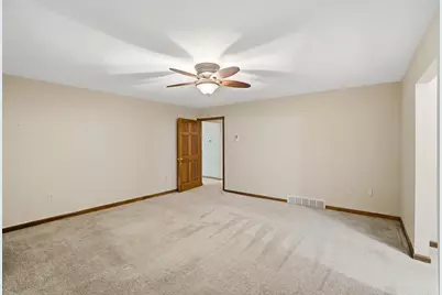1700 W Sparrow Road, Springfield, OH 45502 - Photo 38