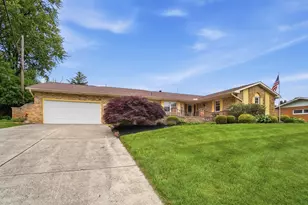 2323 Lilac Dr, Springfield, OH 45503 - Photo 2