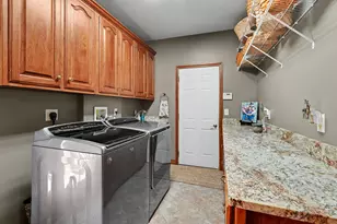 5090 Ross Rd, Tipp City, OH 45371 - Photo 24