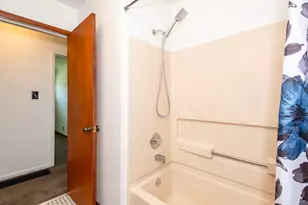 810 Meadow Ln, Troy, OH 45373 - Photo 18