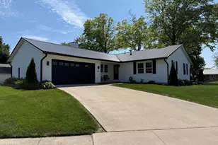1012 Canterbury Dr, Celina, OH 45822 - Photo 2