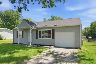 316 Hickory Dr, Springfield, OH 45503 - Photo 2
