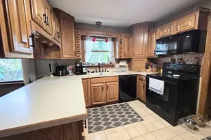 1206 Hawthorne St, Saint Marys, OH 45885 - Photo 8