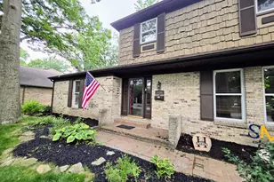 1206 Hawthorne St, Saint Marys, OH 45885 - Photo 2