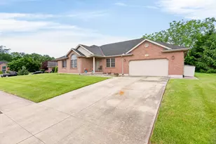 1185 Huron Ct, Sidney, OH 45365 - Photo 4