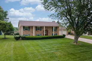 283 Dogwood Dr, Greenville, OH 45331 - Photo 4