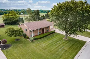 283 Dogwood Dr, Greenville, OH 45331 - Photo 6
