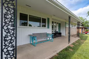 804 N Circle Dr, Wapakoneta, OH 45895 - Photo 4