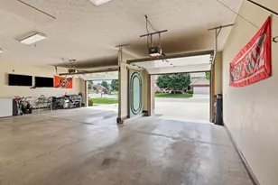 1927 Cider Mill Way, Tipp City, OH 45371 - Photo 44