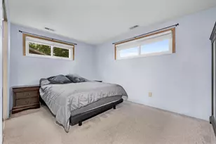 323 E Wapakoneta St, Waynesfield, OH 45896 - Photo 40
