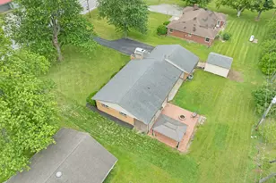 323 E Wapakoneta St, Waynesfield, OH 45896 - Photo 46