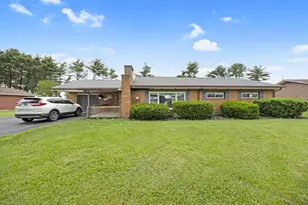 323 E Wapakoneta St, Waynesfield, OH 45896 - Photo 4