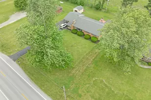 323 E Wapakoneta St, Waynesfield, OH 45896 - Photo 48