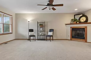 445 Clover Hill Dr, Tipp City, OH 45371 - Photo 8