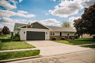 213 West St, Jackson Center, OH 45334 - Photo 2