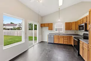 2780 N Barnhill Pl, Xenia, OH 45385 - Photo 8