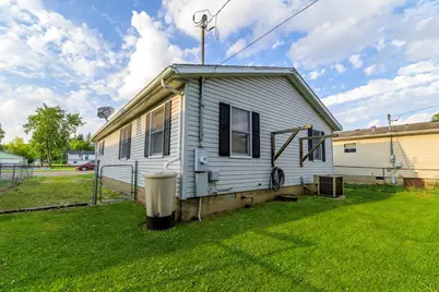 613 W Columbus Avenue, Bellefontaine, OH 43311 - Photo 4
