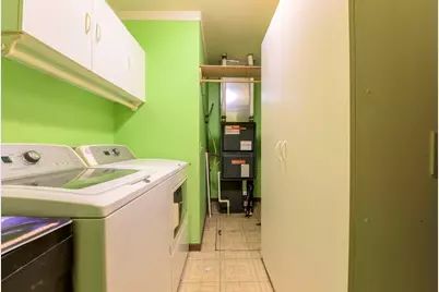 613 W Columbus Avenue, Bellefontaine, OH 43311 - Photo 20