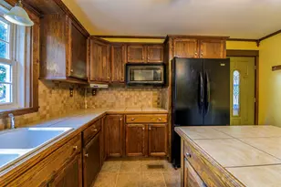 613 W Columbus Ave, Bellefontaine, OH 43311 - Photo 12