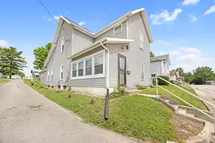 109 N Springhill St, Bellefontaine, OH 43311 - Photo 2