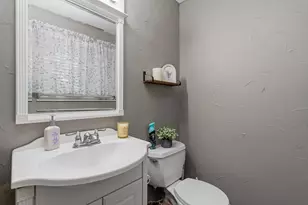 8136 Gibson Ave, Fairborn, OH 45324 - Photo 14