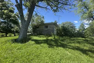 10528 N State Road 227, Fountain City, IN 47341 - Photo 6