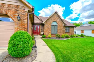 1337 Maplecrest Dr, Troy, OH 45373 - Photo 8