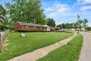 1233 Superior St, Bellefontaine, OH 43311 - Photo 2