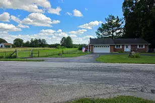 2629 Pemberton Rd, Laura, OH 45337 - Photo 2