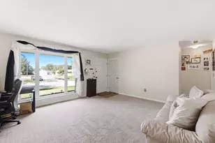 1973 Campus Dr, Fairborn, OH 45324 - Photo 4