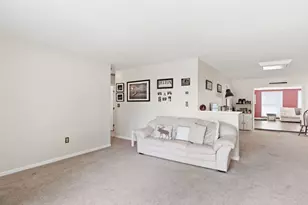 1973 Campus Dr, Fairborn, OH 45324 - Photo 6