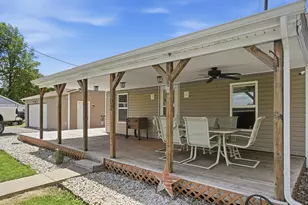 102 Wayne St, Waynesfield, OH 45896 - Photo 2