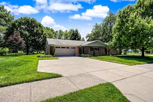 1178 Stonyridge Ave, Troy, OH 45373 - Photo 2