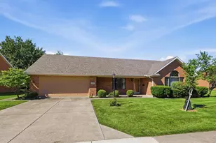 1703 Fox Ridge Dr, Springfield, OH 45503 - Photo 2