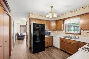 1703 Fox Ridge Dr, Springfield, OH 45503 - Photo 12