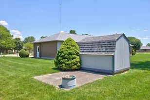 1401 James Dr, Celina, OH 45822 - Photo 16