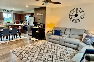 1237 Sir Sidney Ct, Sidney, OH 45365 - Photo 6